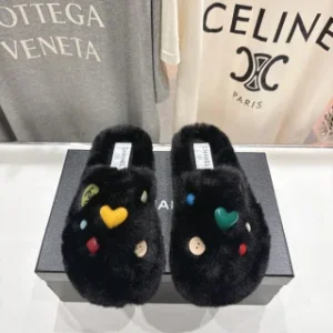 Chanel Hot-Selling Furry Slippers