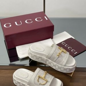 Gucci slippers