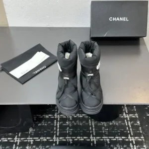 Chanel Fall/Winter Classic Snow Boots