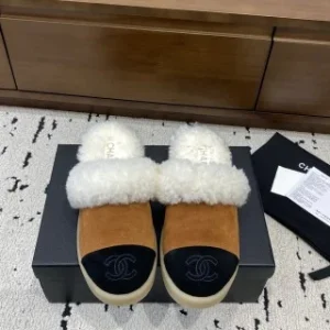 Chanel fall/winter wool slippers, slip-ons