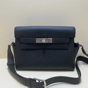 HERMES Kelly 25 Messenger Bag Togo Leather
