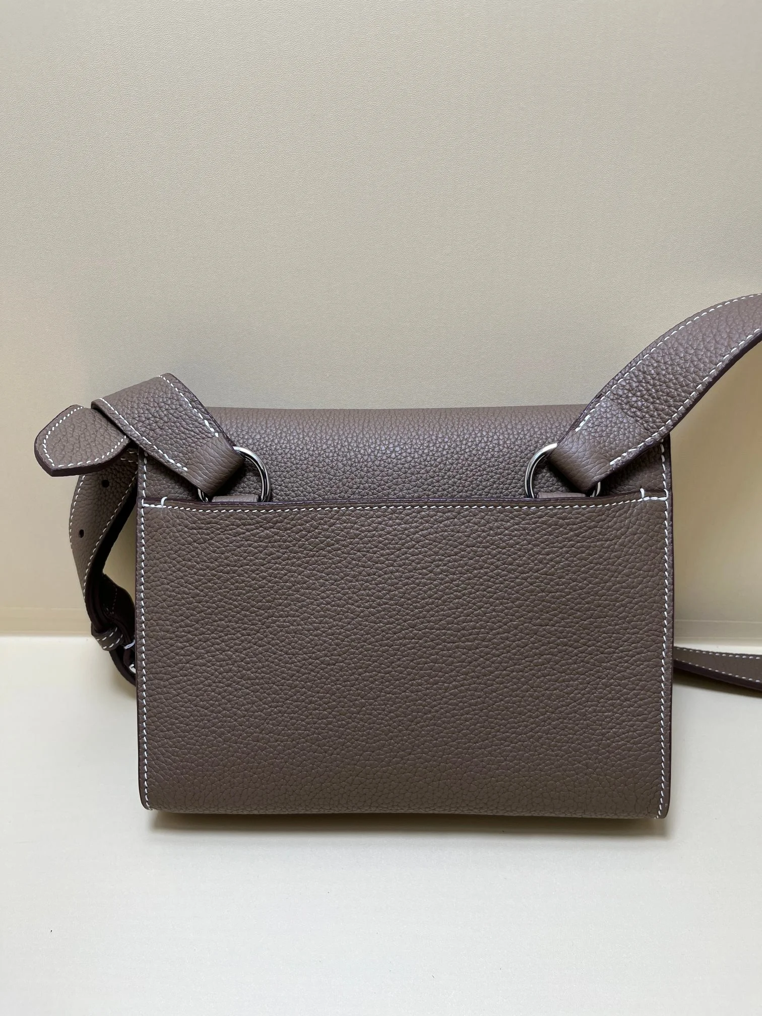 HERMES Messenger Bag 21cm Togo Leather - Image 4