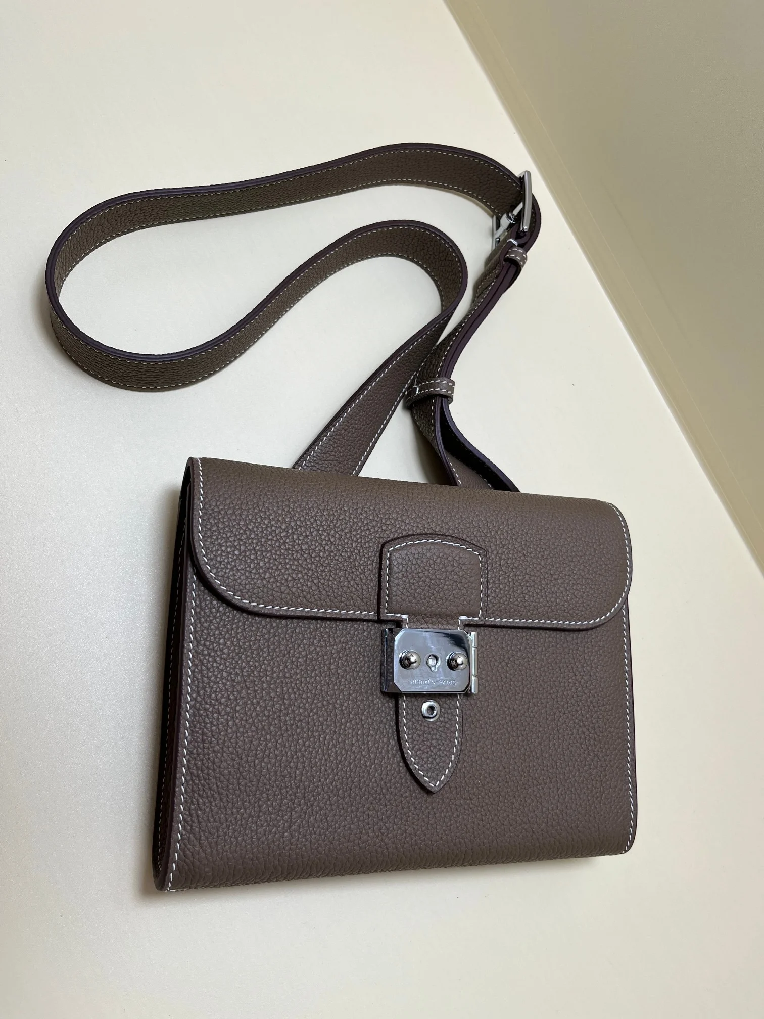 HERMES Messenger Bag 21cm Togo Leather - Image 5