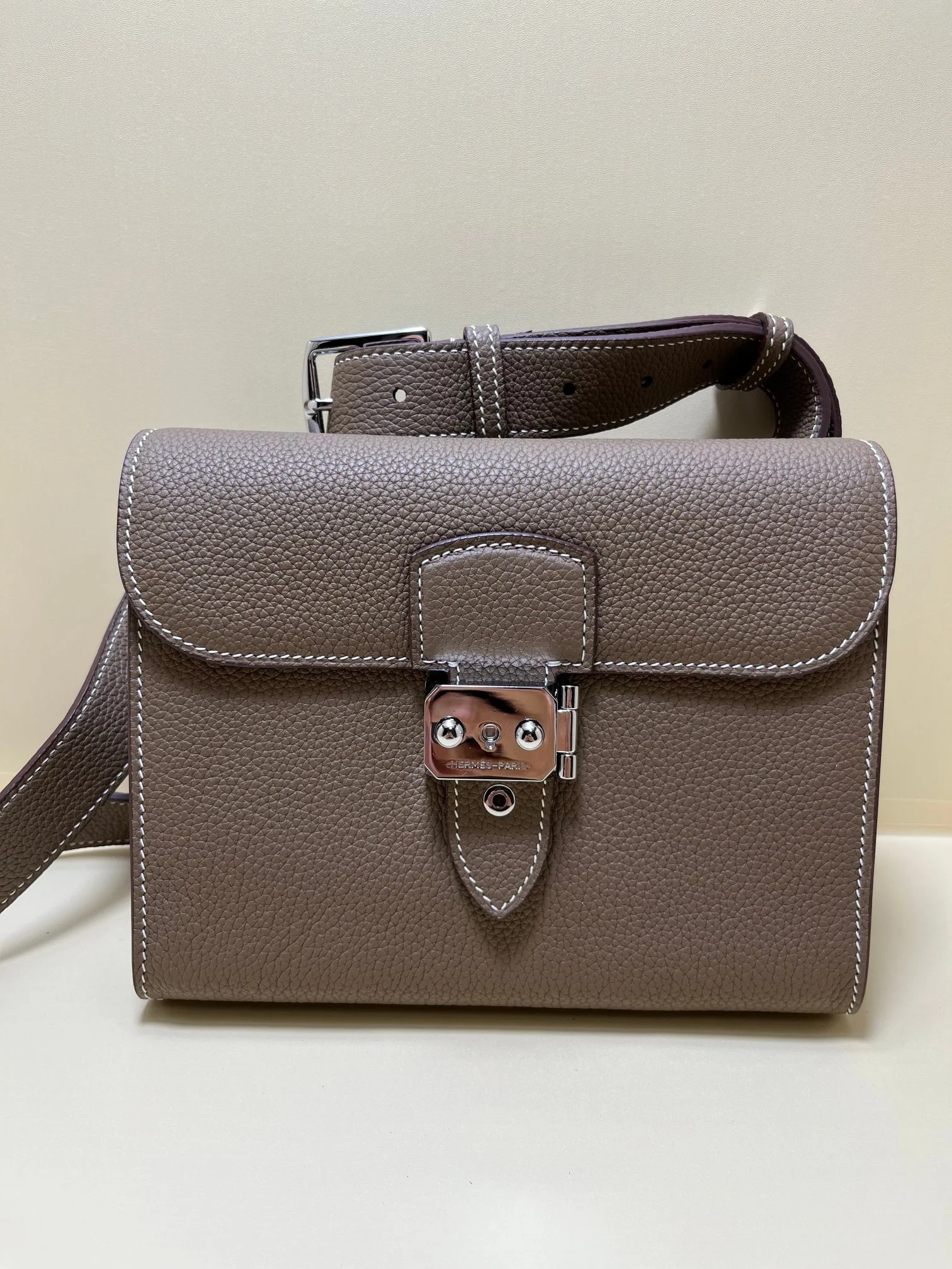 HERMES Messenger Bag 21cm Togo Leather