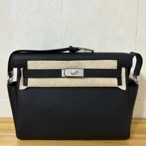 HERMES Kelly 32 Messenger Bag Togo Leather