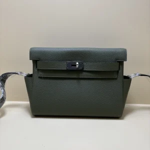 HERMES Kelly 25 Messenger Bag Togo Leather
