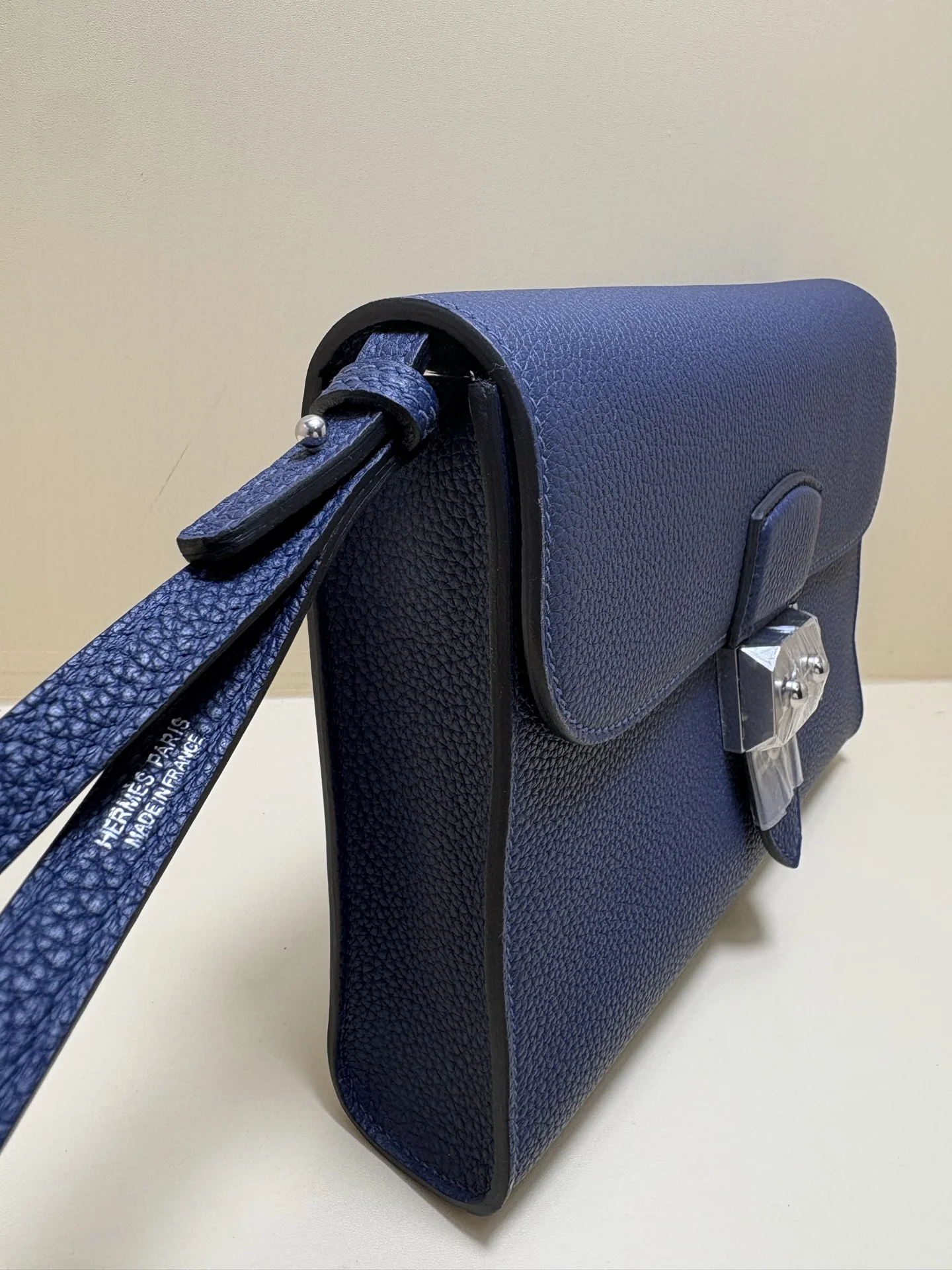 HERMES Handbag 24x17x4 Togo Leather - Image 5