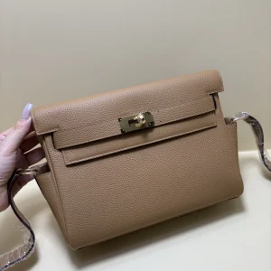 HERMES Kelly 25 Messenger Bag Togo Leather