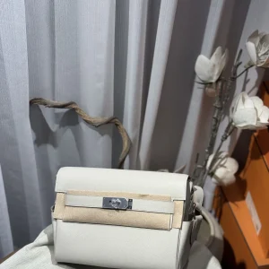 HERMES Kelly 25 Messenger Bag EVE Leather