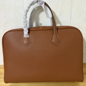 HERMES Victoria 39 Gold TC Silver Hardware