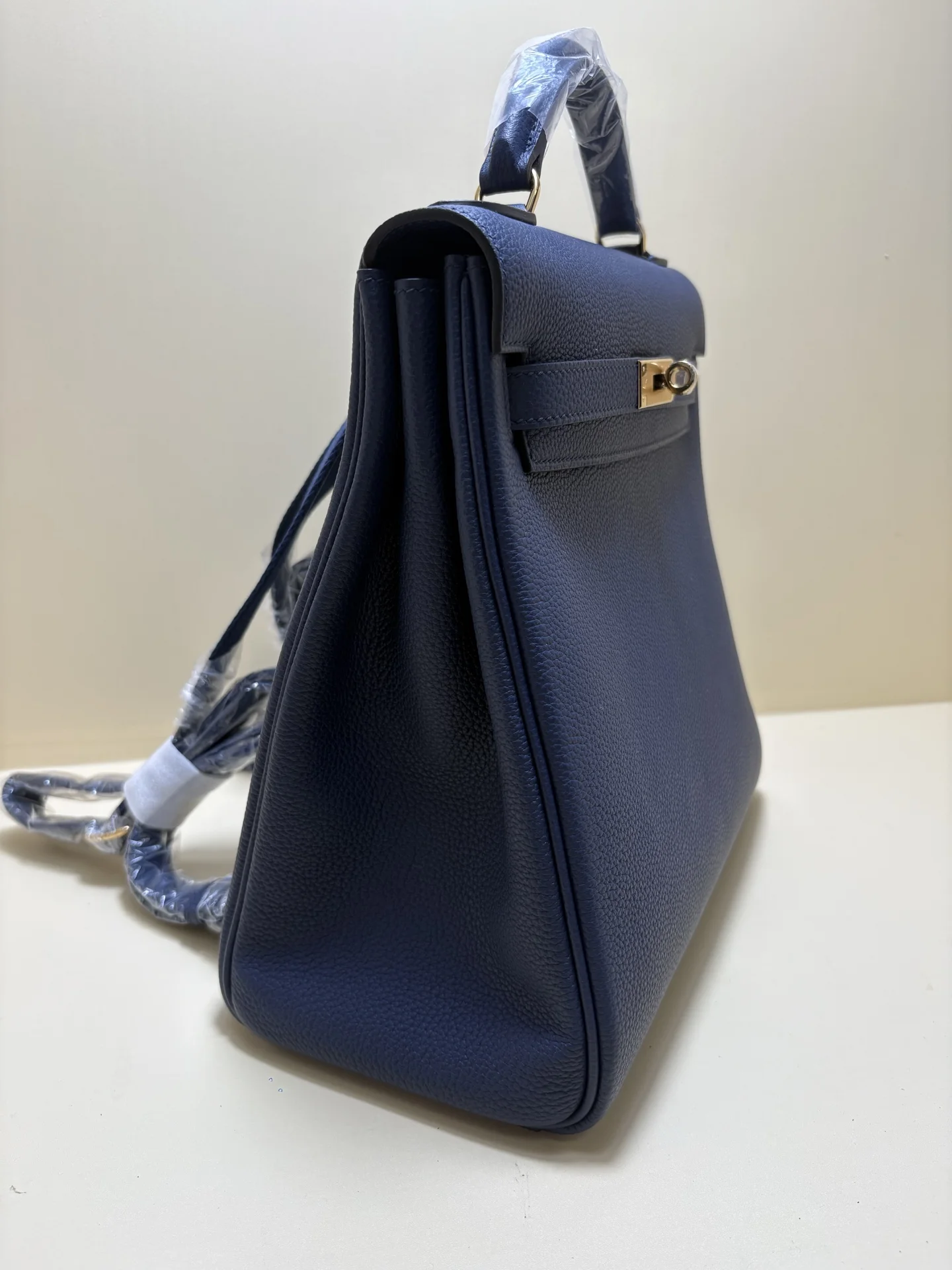 HERMES Kellyado Backpack 29x26x13 - Image 4