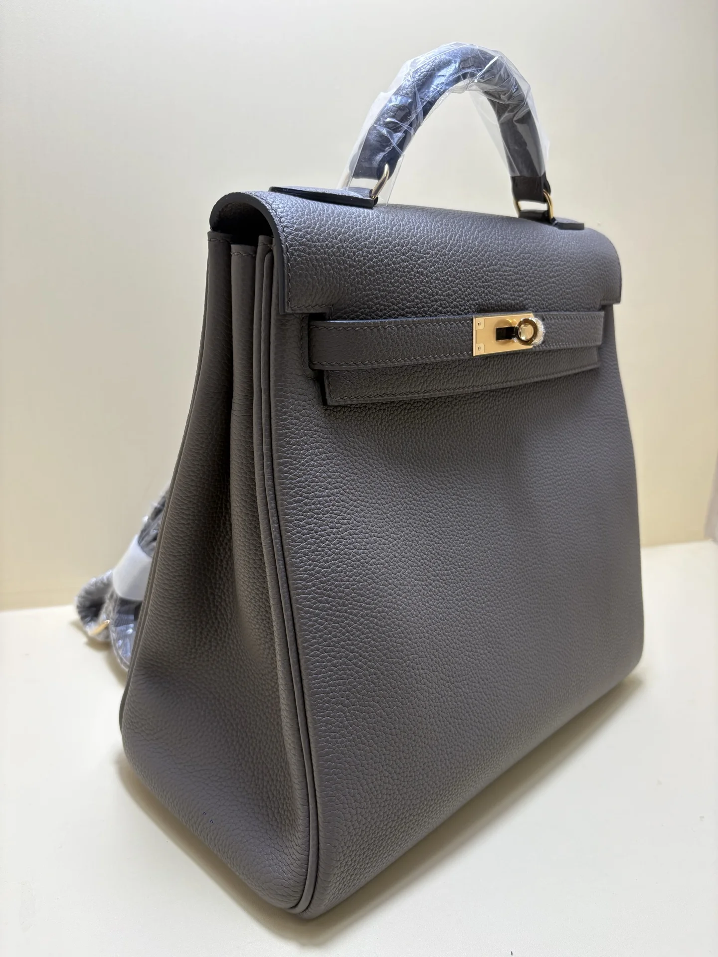 HERMES Kellyado Backpack 29x26x13 - Image 5