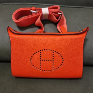 HERMES Messenger Bag 25cm Togo Leather