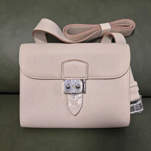HERMES Messenger Bag 21cm Togo Leather Milk White