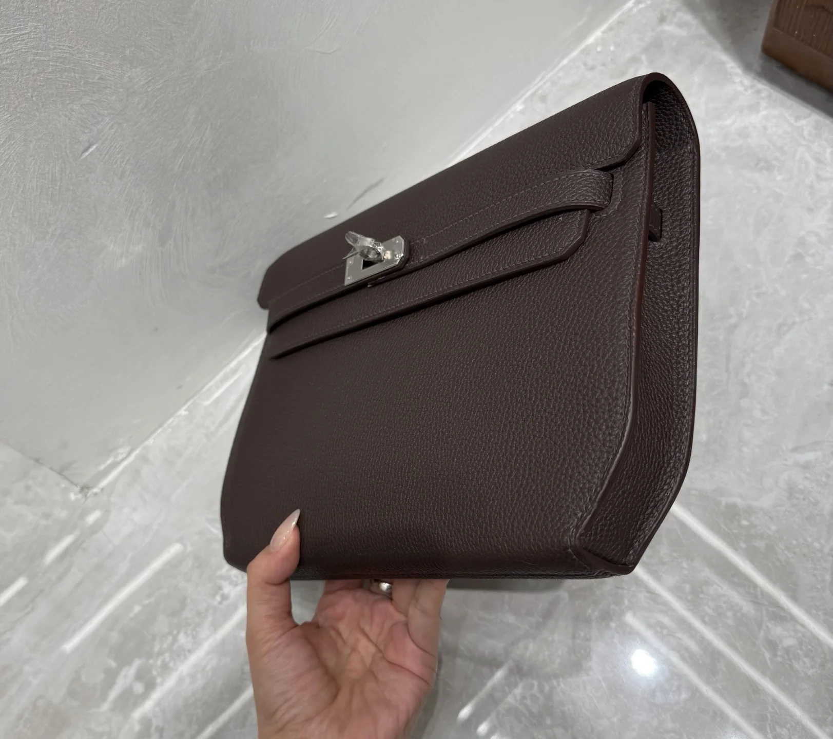 HERMES Kelly Depeches 25cm - Image 3