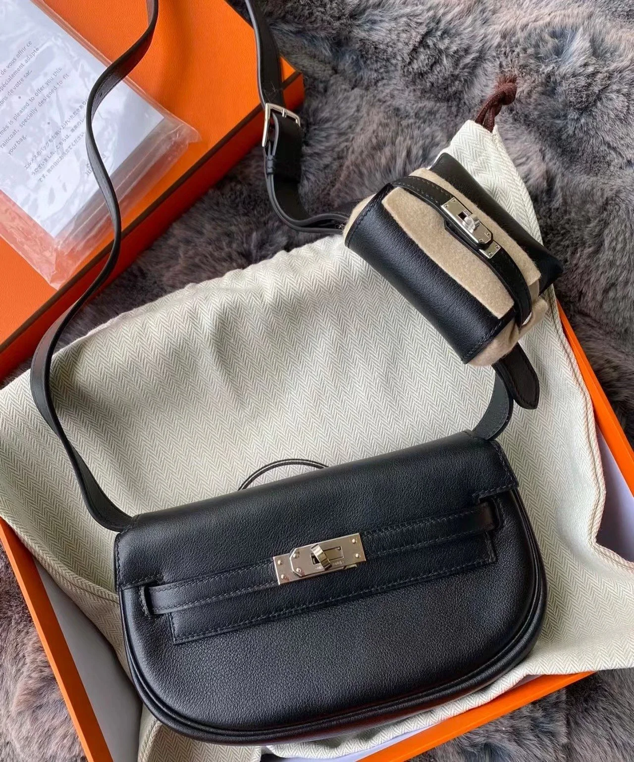 HERMES Kellymooove 17.10.5