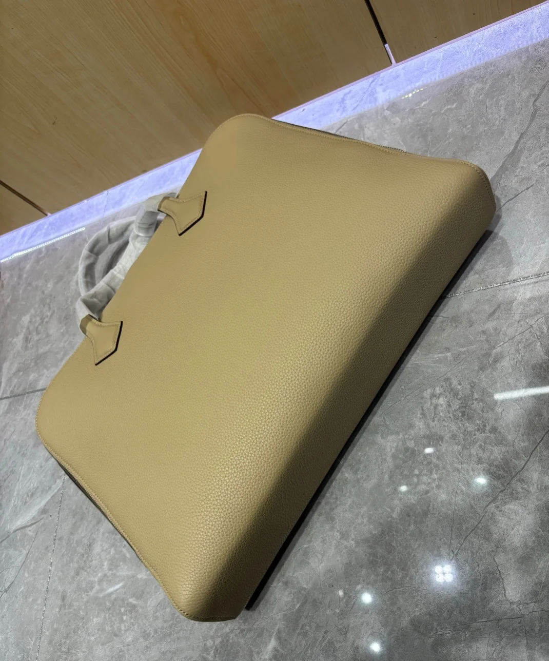 HERMES Men's Messenger Bag 38.29.6 Cowhide Leather - Image 4