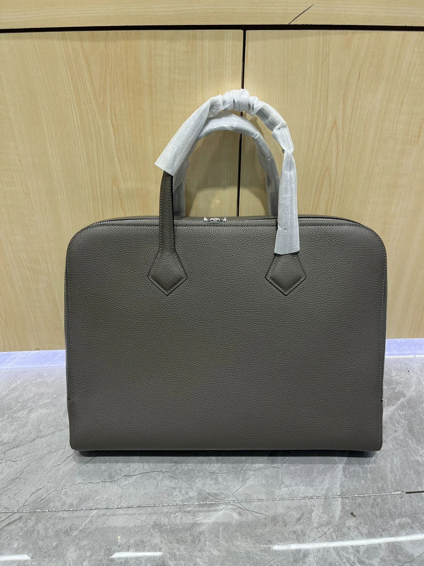 HERMES Men's Messenger Bag 38.29.6 Cowhide Leather