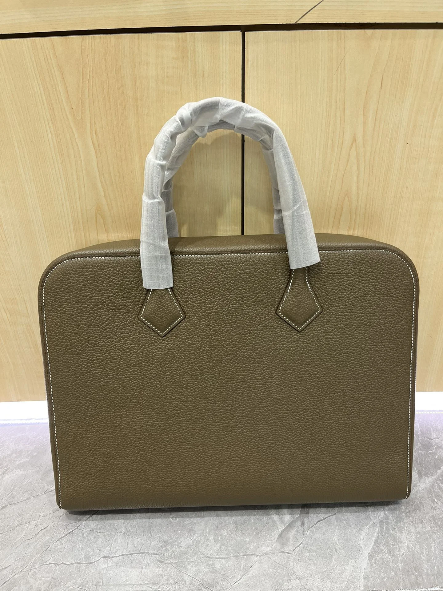 HERMES Men's Messenger Bag 38.29.6 Cowhide Leather - Image 3