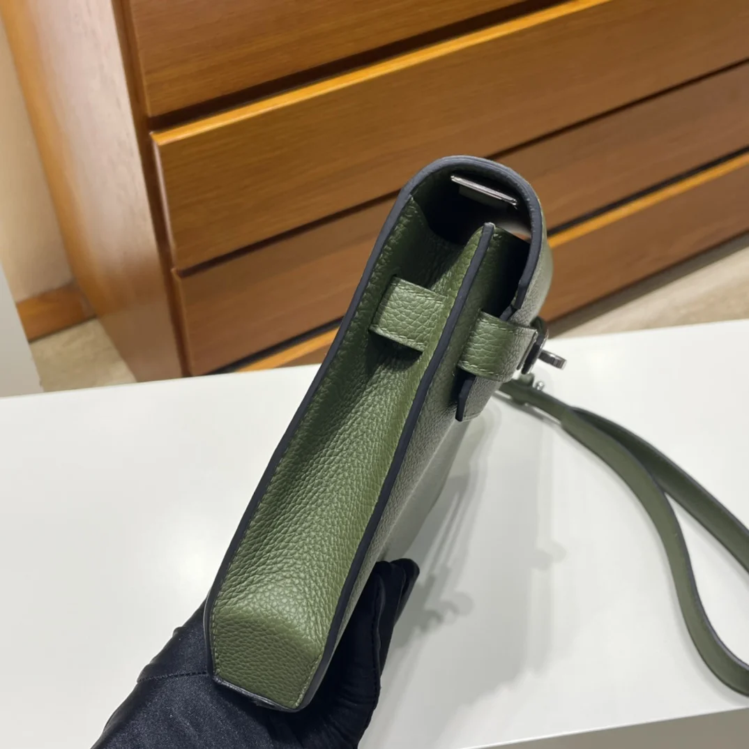 HERMES Kelly Depeches 25cm Togo Leather Jungle Green Silver Hardware - Image 3