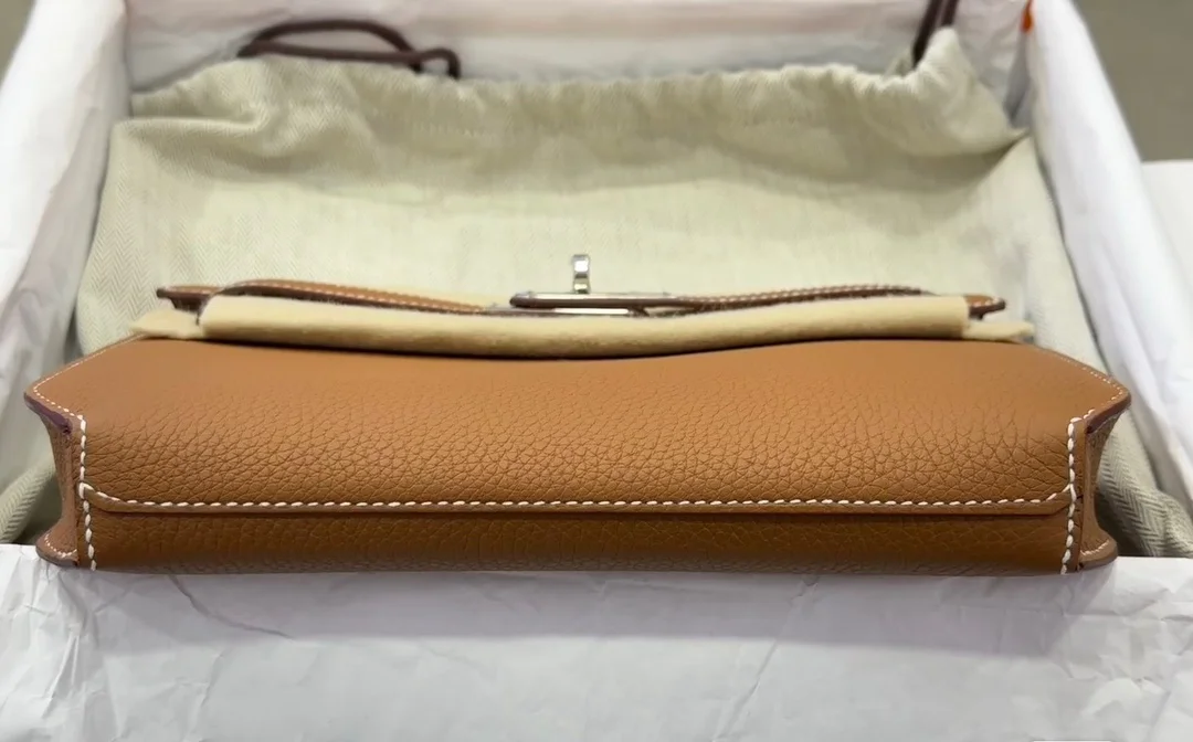 HERMES Kelly Depeches 25cm - Image 4