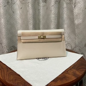 HERMES Kelly Elan Madame Leather