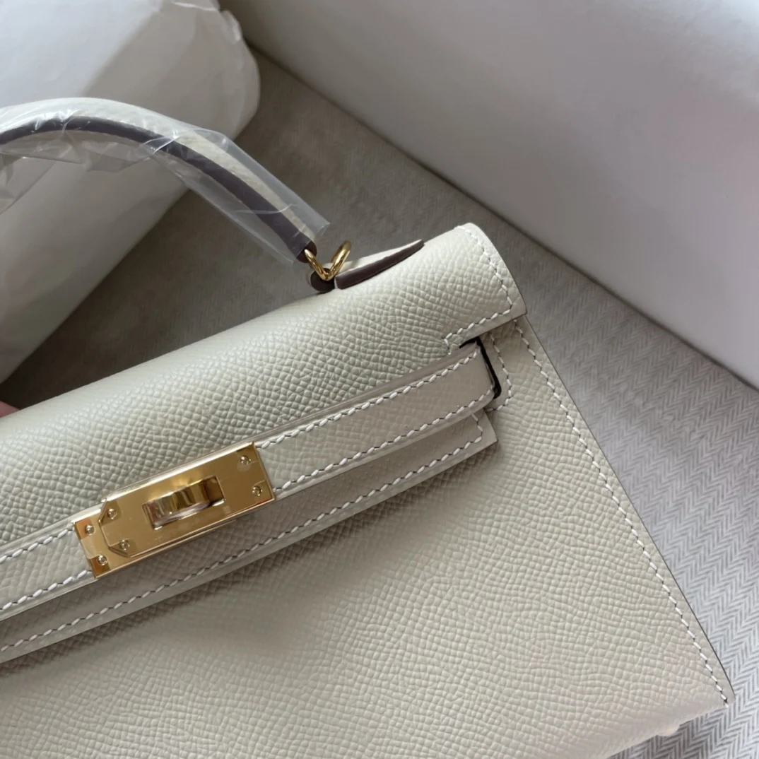 HERMES Mini Kelly 19cm Milk White - Image 4
