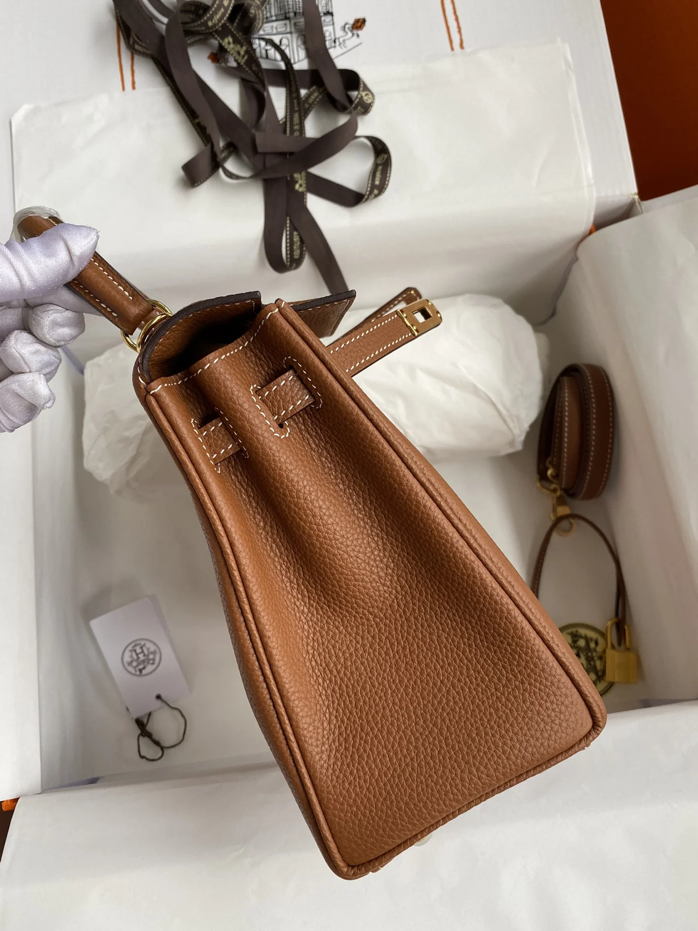 HERMES Kelly 25cm Togo Leather Gold Gold Hardware - Image 5