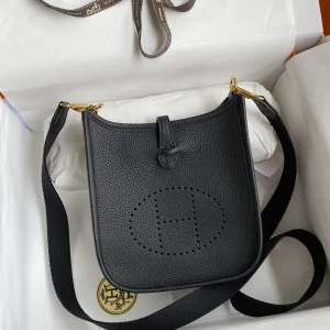 HERMES Evelyn 17cm TC Leather Black Gold Hardware