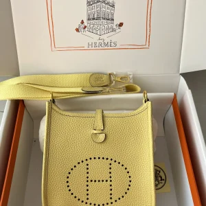 HERMES Evelyne 17CM Yellow