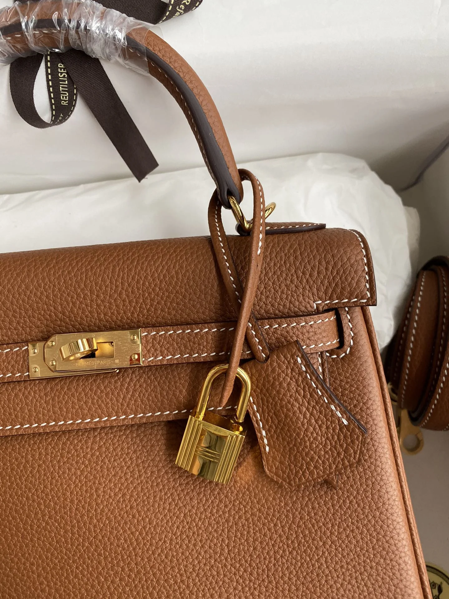 HERMES Kelly 25cm Togo Leather Gold Gold Hardware - Image 3