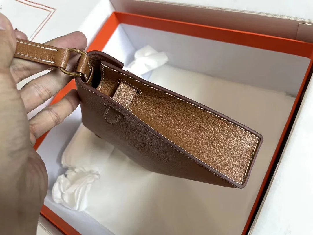 Kelly Elan - Image 4