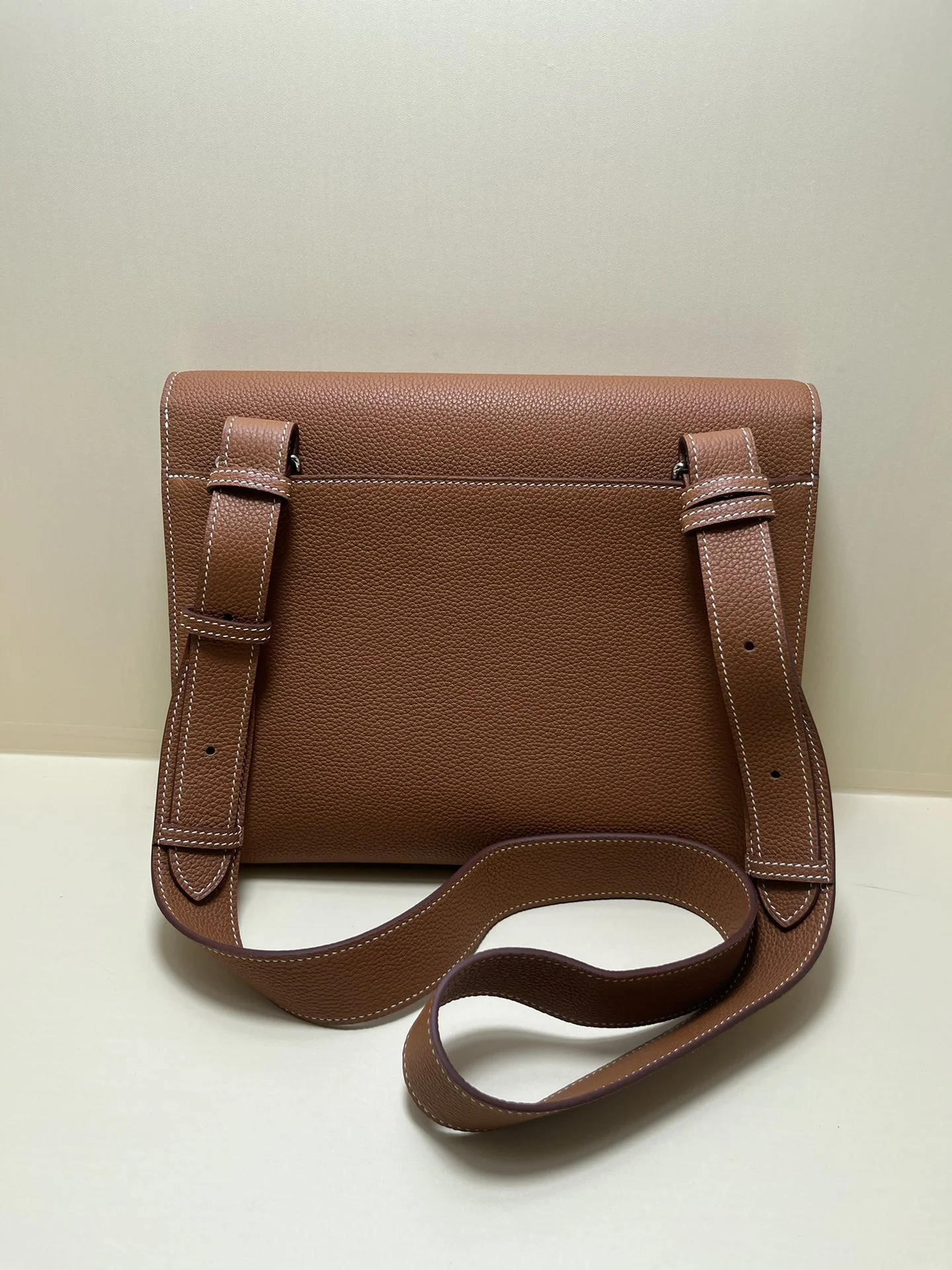 HERMES Leather Bag 28-23-5 - Image 3
