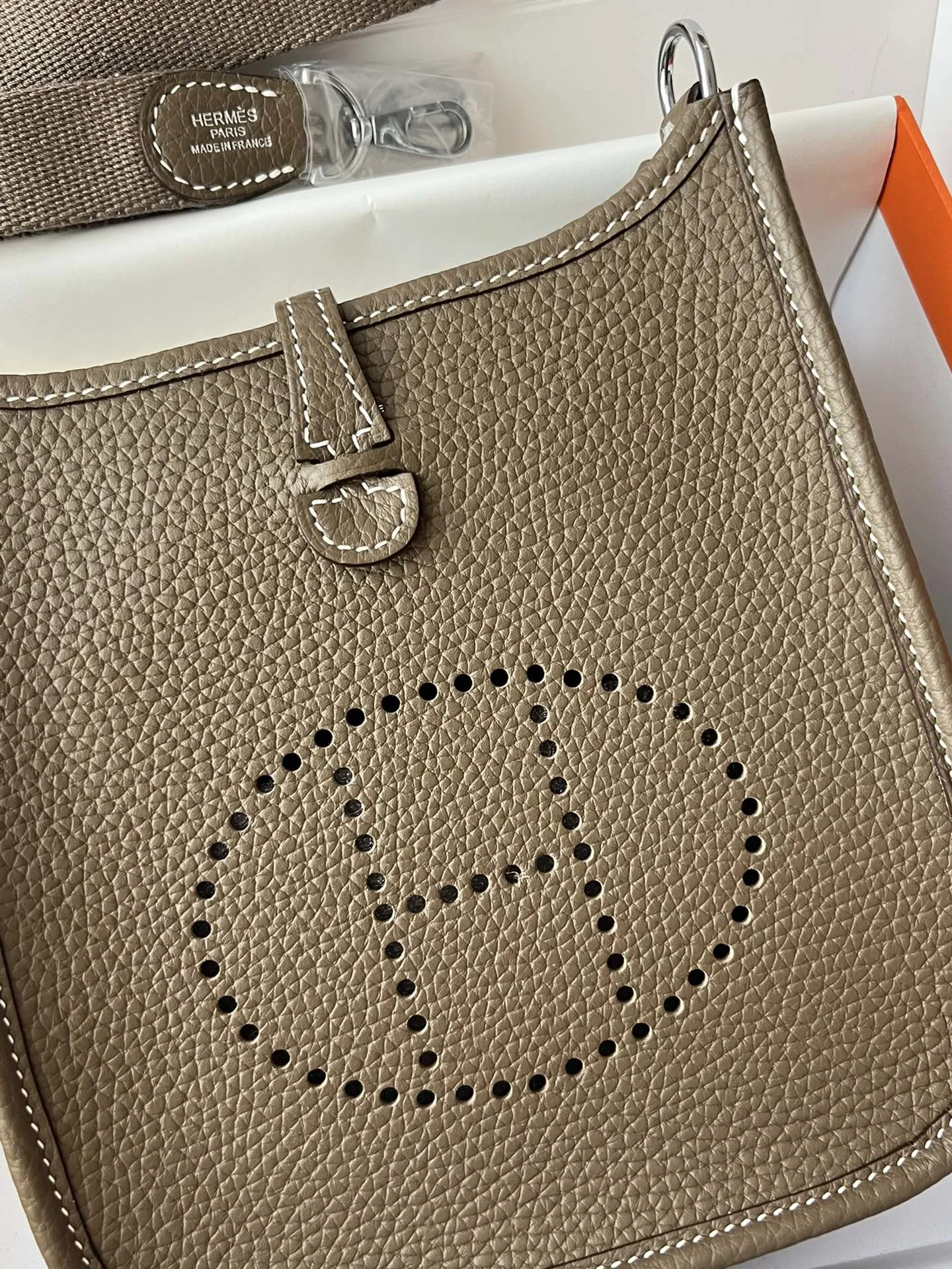 HERMES Evelyne 17CM Etoupe - Image 4