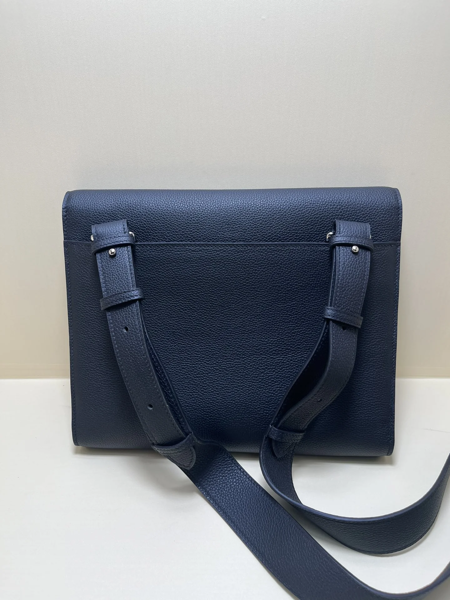 HERMES Leather Bag 28-23-5 - Image 3