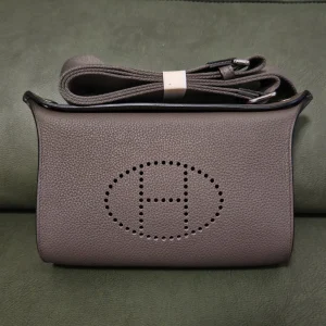 HERMES Messenger Bag 25cm Togo Leather Tin Gray