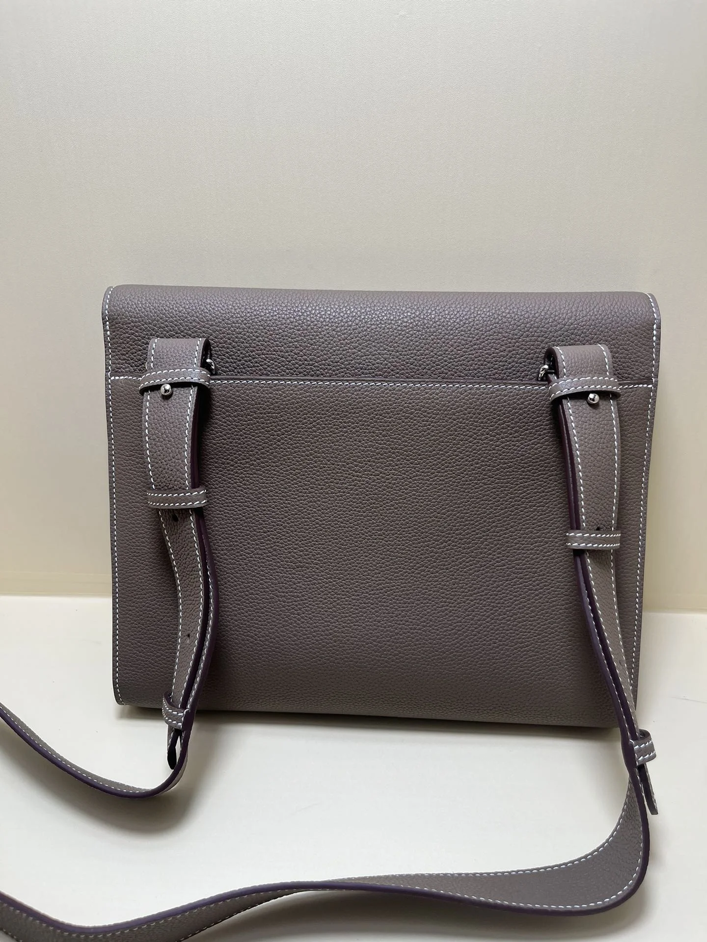 HERMES Leather Bag 28-23-5 - Image 3