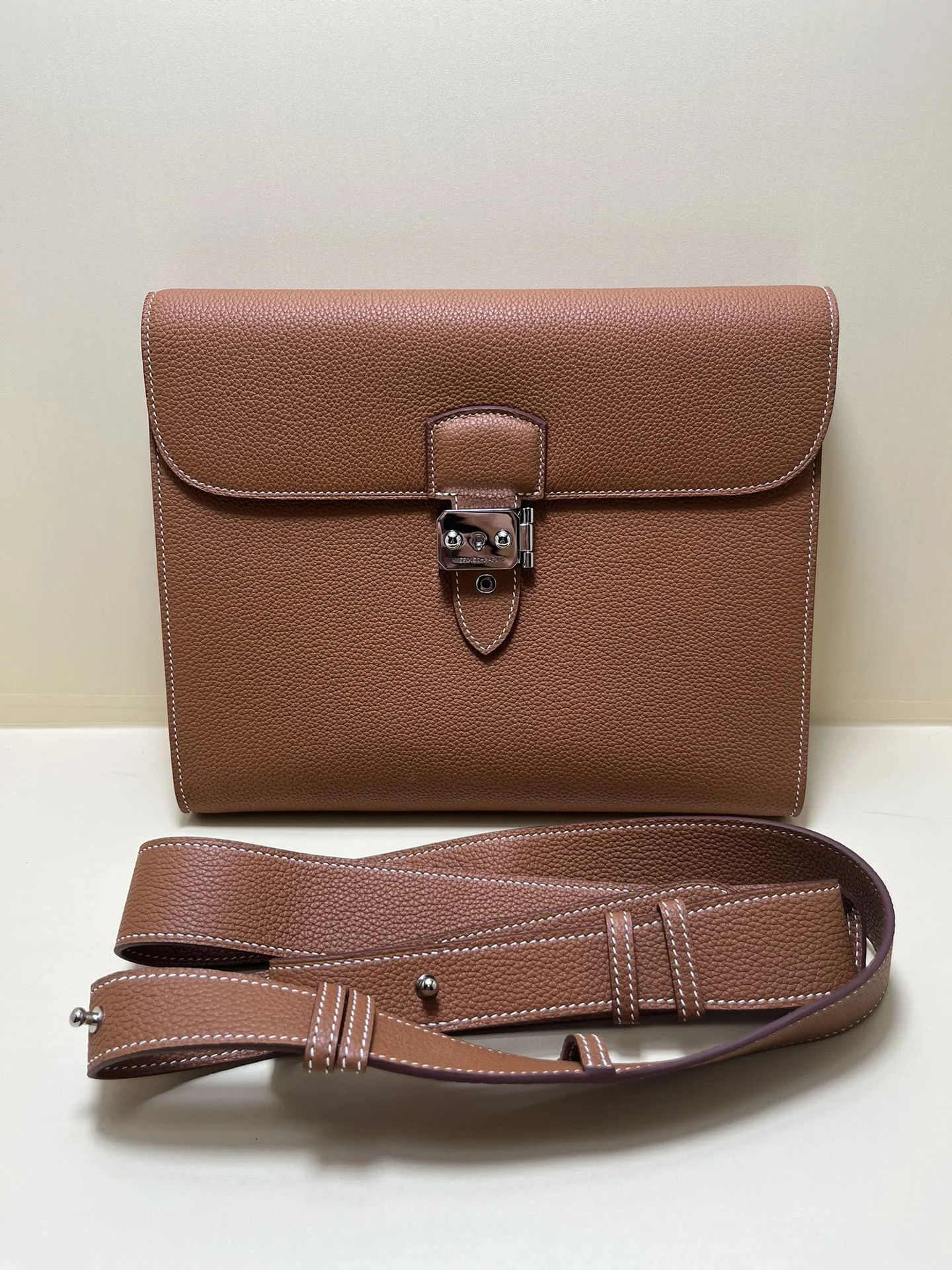 HERMES Leather Bag 28-23-5
