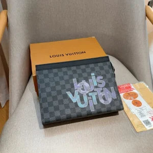 Louis Vuitton Toiletry Pouch Hand-drawn pattern, 27cm