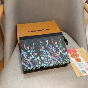 LV Damier Toiletry Pouch Hand-drawn pattern, 27cm