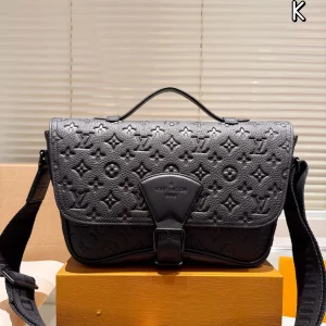 Louis Vuitton District PM Shoulder Bag, 29x22cm