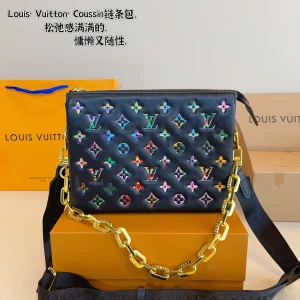 Louis Vuitton Chain Bag with Card Holder, 27*7*20cm