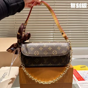 Louis Vuitton Wallet on Chain Ivy Bag, 22x13cm
