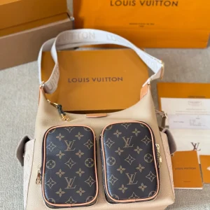 Louis Vuitton Carryall Bag Leather, 30x20cm