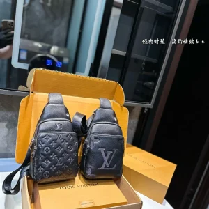 Louis Vuitton Monogram Empreinte Bumbag, 30 x 16 cm