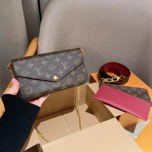 Louis Vuitton 3-in-1 Pochette, 22x12cm