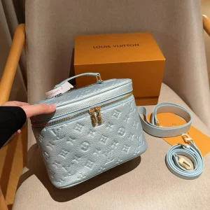 Louis Vuitton Nice BB Vanity Case Embossed, 23×17×8 cm