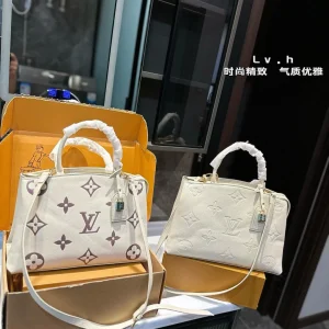 Louis Vuitton Fleur Tote Monogram Lock Montaigne Bag