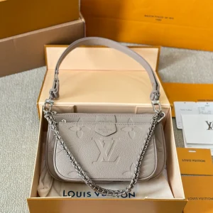Louis Vuitton Multi Pochette Accessoires Monogram, 25x15cm