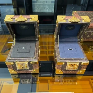 Louis Vuitton Ring Box, 12.5*12.5*12 cm
